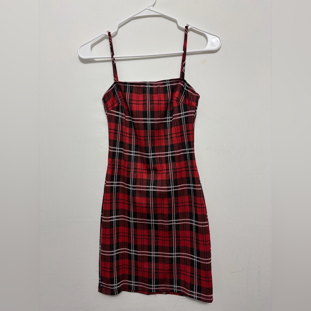 Windsor Red Plaid Bodycon Slip Dress Spaghetti Strap women’s size XS /S (E33)✨